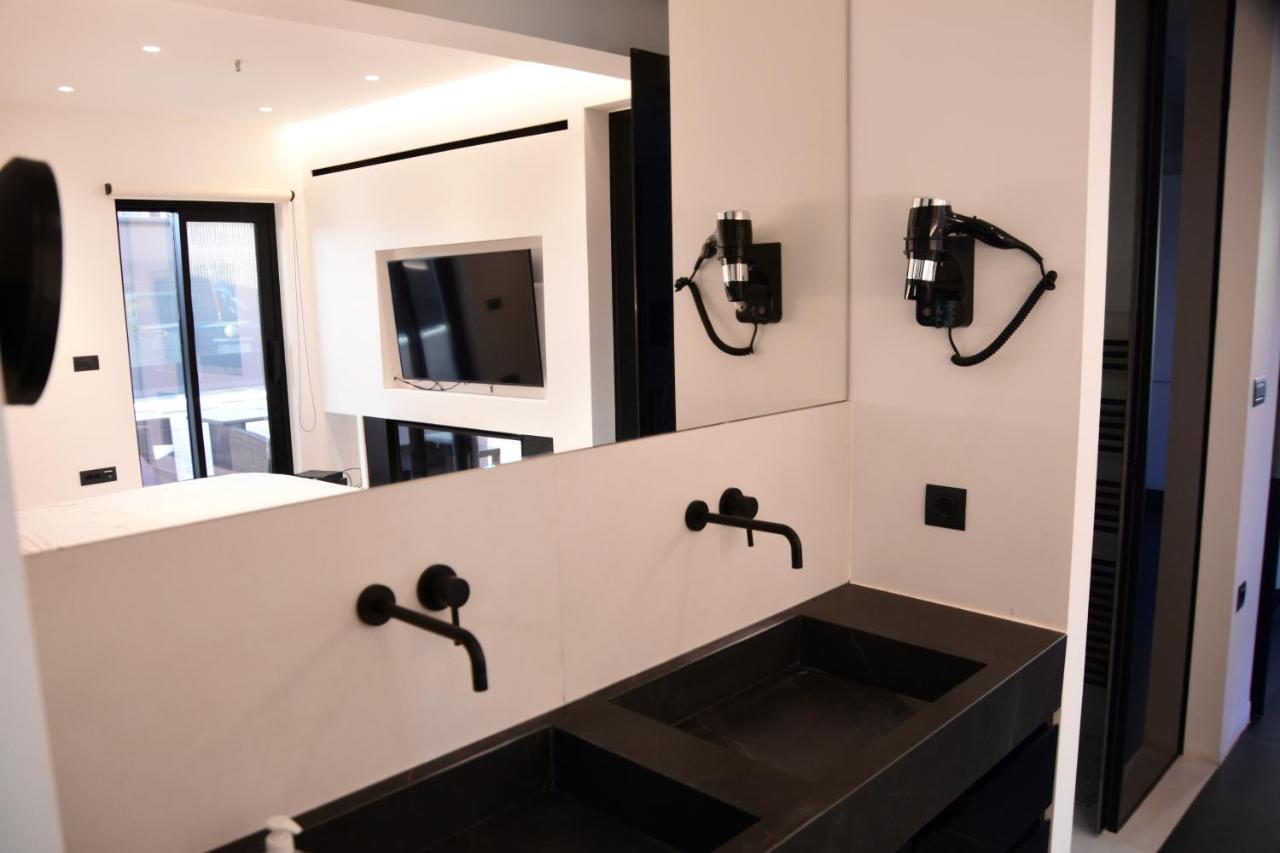 White And Black Aegina Exterior foto